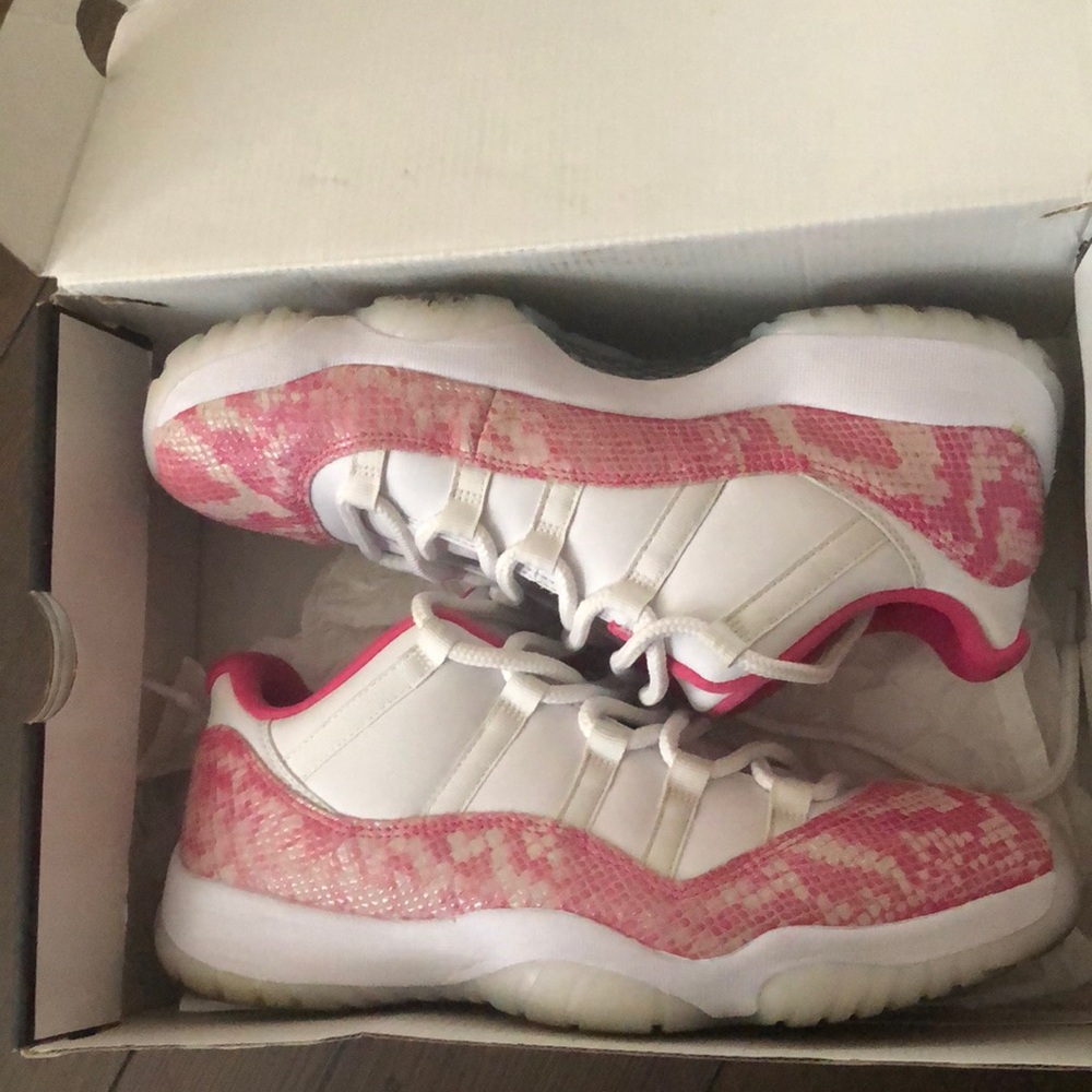 Snakeskin low 11s